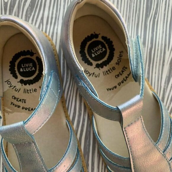 Live & Luca Iridescent Paz Sandals 10 NWT - Picture 3 of 7